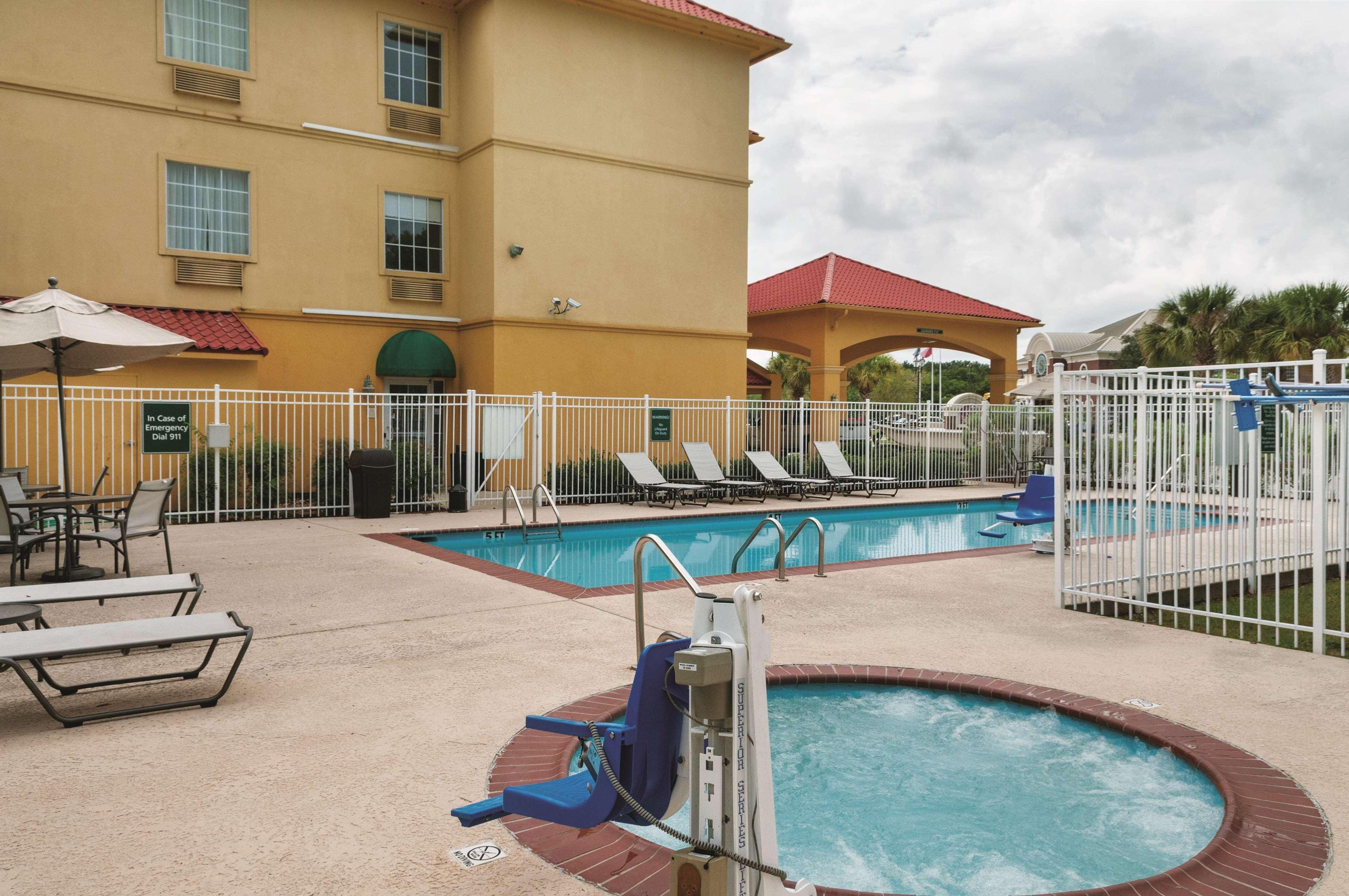 La Quinta By Wyndham Houma Hotel Exterior foto